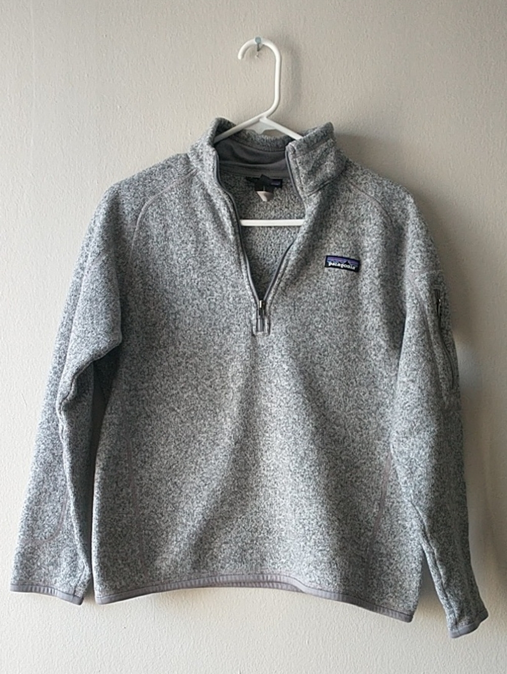 Patagonia Light Heather Gray Quarter-Zip Fleece Pullover